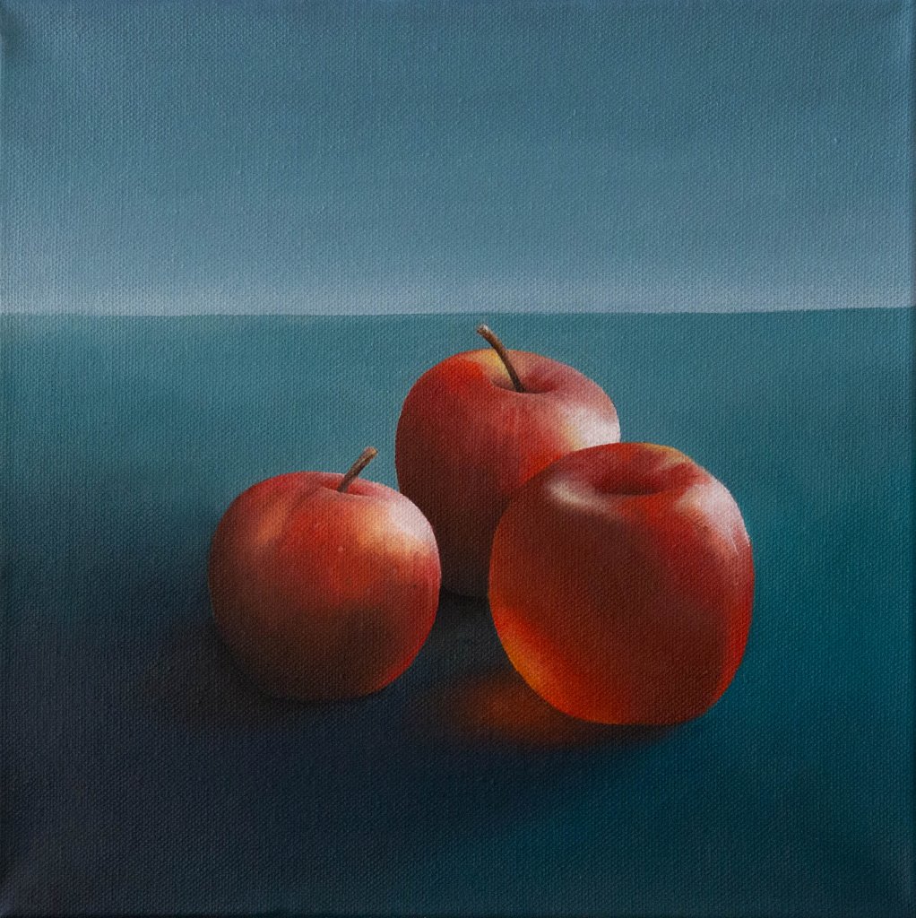 Three Red Apples / Tre röda äpplen